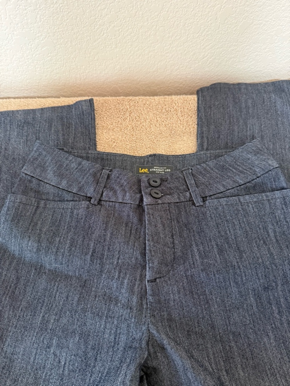 Lee Mid-Rise Regular Fit Straight Leg pants in Charcoal Heather